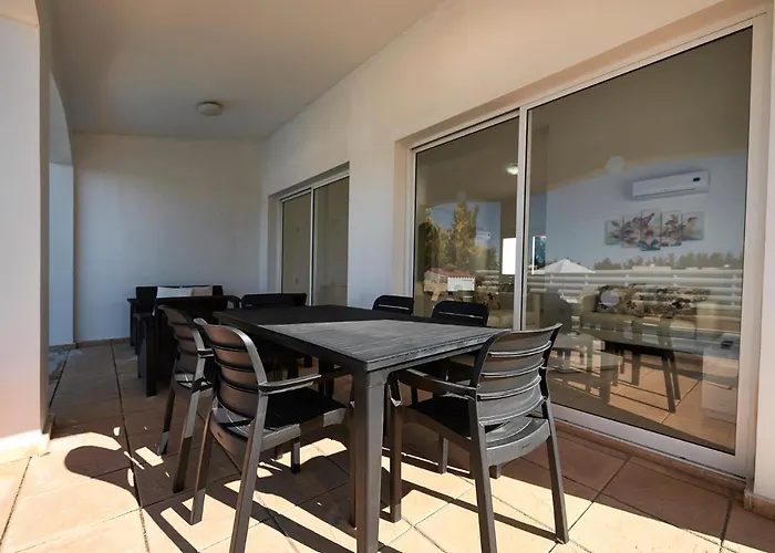 Casa Bonita By Ezoria Coral Bay